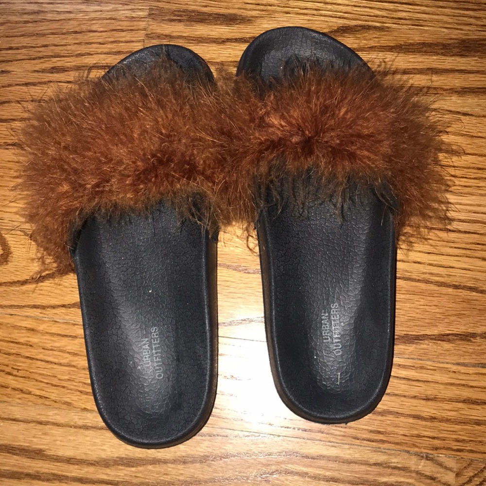 Urban outfitters pool side slip on sandals